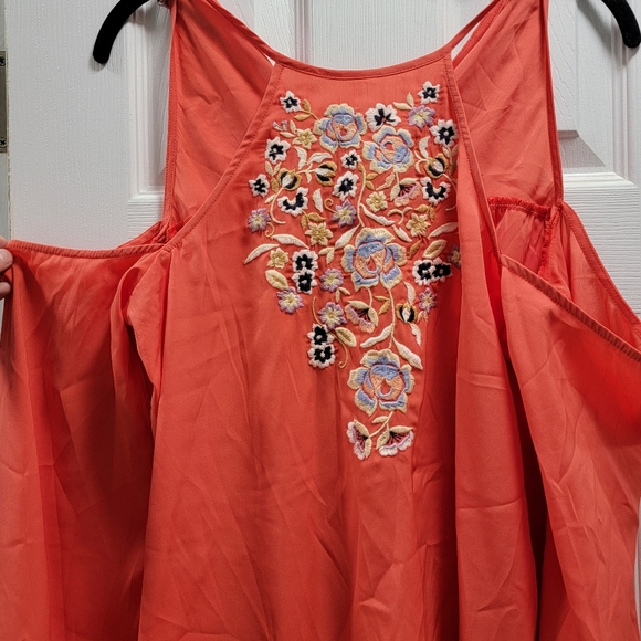 Abercrombie cold shoulder blouse - Picture 2 of 3